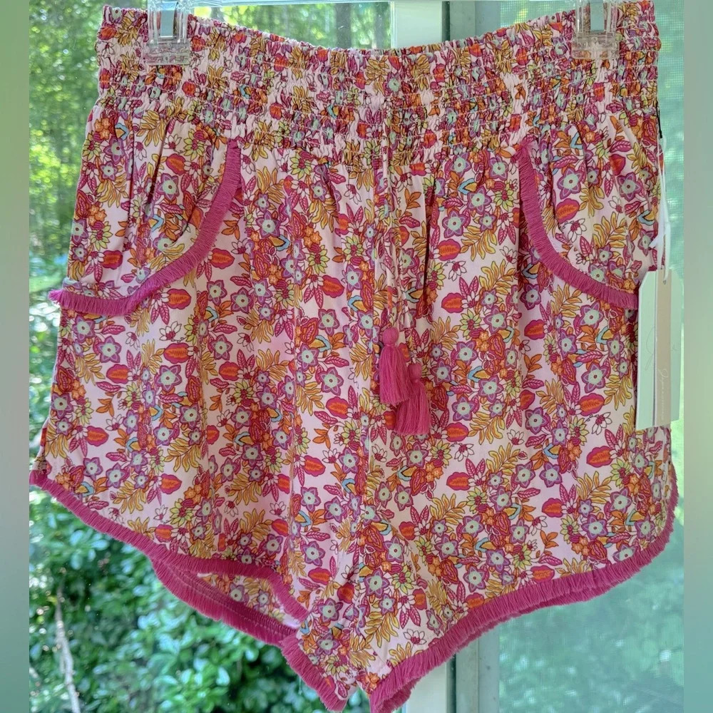 NWT‎ Japna L lounge/sleep shorts ties @ waist with tassel. Pink floral design.